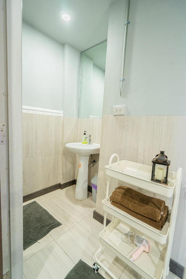 Warm Casa Chiangmai Pansiyon Chiang Mai Dış mekan fotoğraf