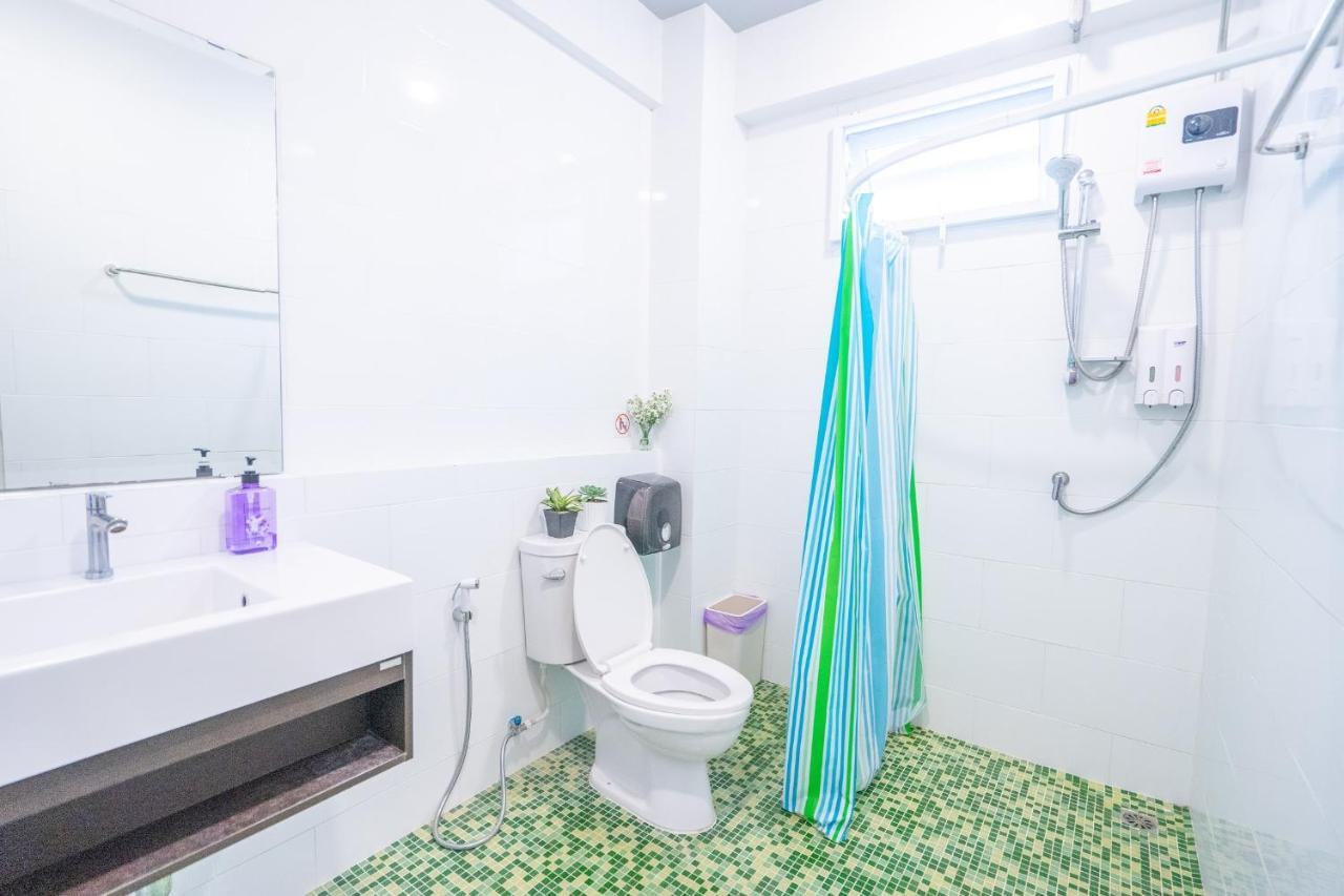 Warm Casa Chiangmai Pansiyon Chiang Mai Dış mekan fotoğraf