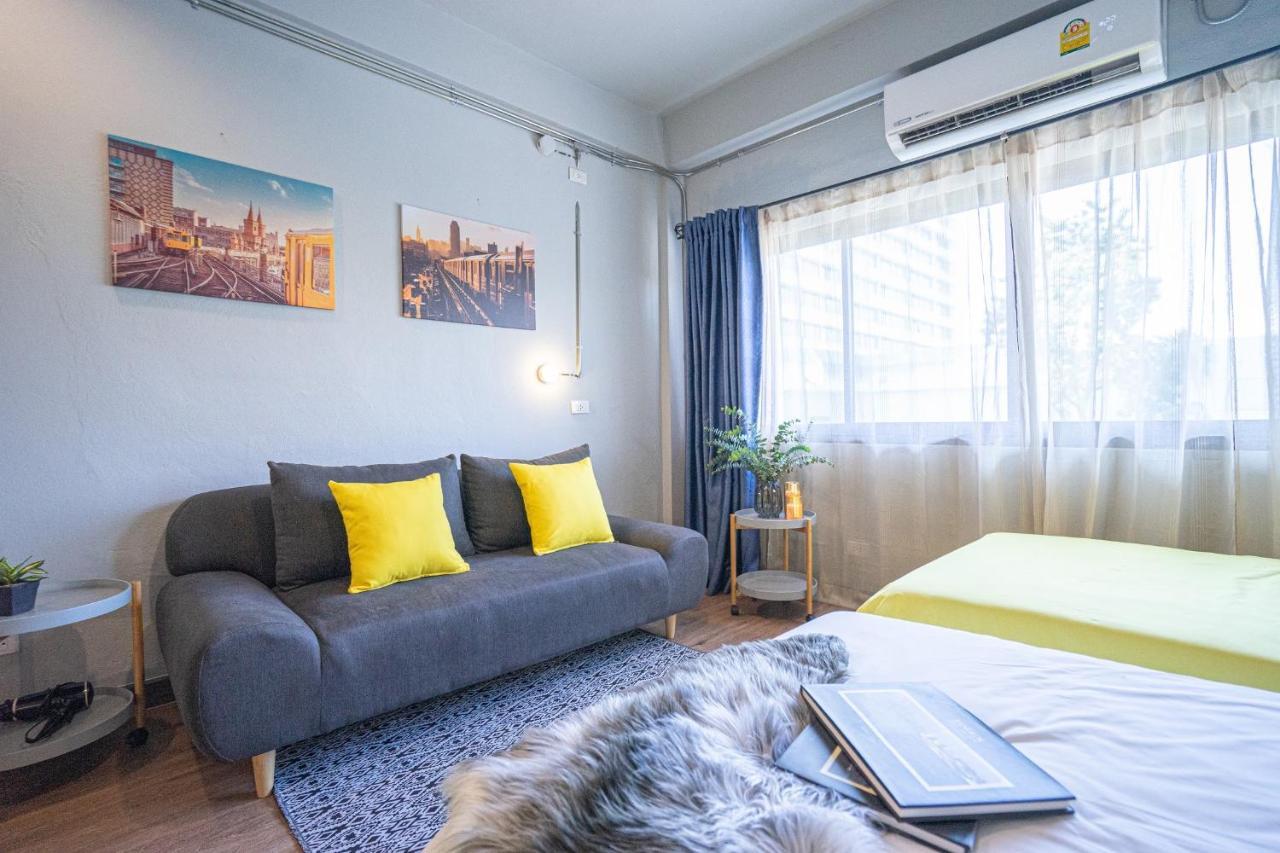 Warm Casa Chiangmai Pansiyon Chiang Mai Dış mekan fotoğraf
