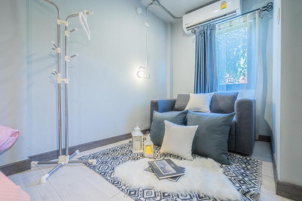 Warm Casa Chiangmai Pansiyon Chiang Mai Dış mekan fotoğraf